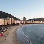 Sensatez Em Copa Rj Uma Quadra Da Praia P4