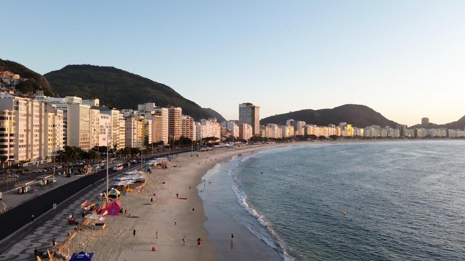 Sensatez Em Copa Rj Uma Quadra Da P4 * Rio de Janeiro